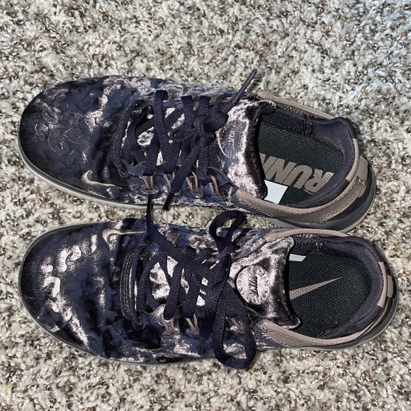 Nike Free Purple Leopard Running Shoes - Picture 4 of 4